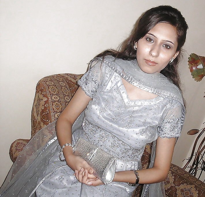 Amatrice habillees et horny 05 #9597441