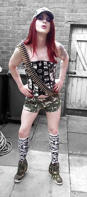 Trans ragazza dell'esercito supersatin ( aka prettykitty ) #22363912