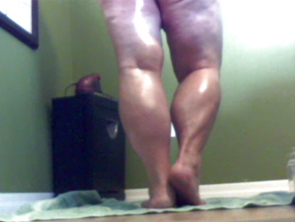 Musculosa pantorrillas bien formadas piernas
 #20027772