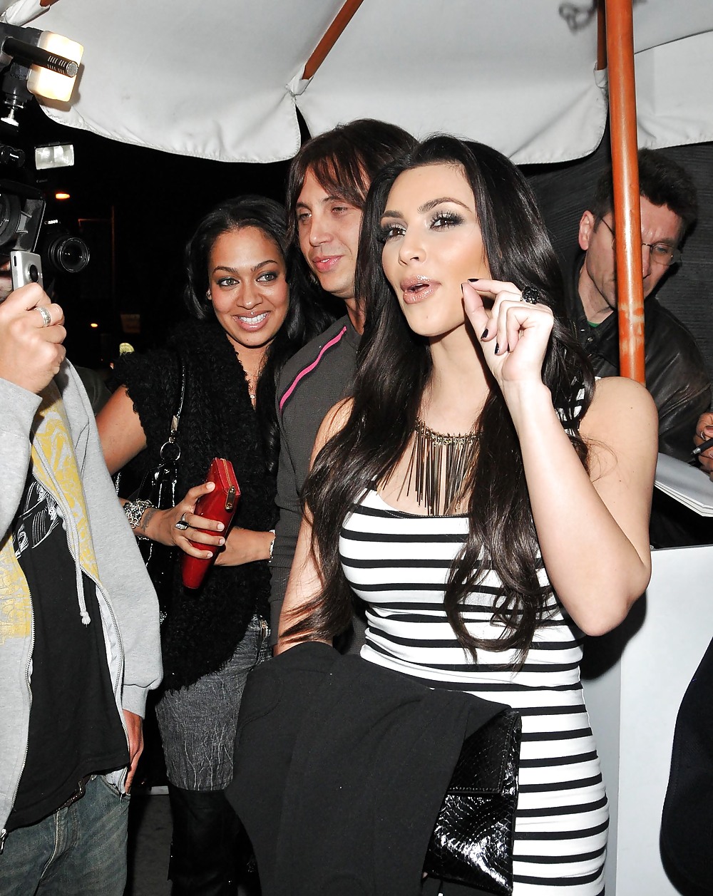 Kim Kardashian Im Nobu Restaurant In West Hollywood #2112929
