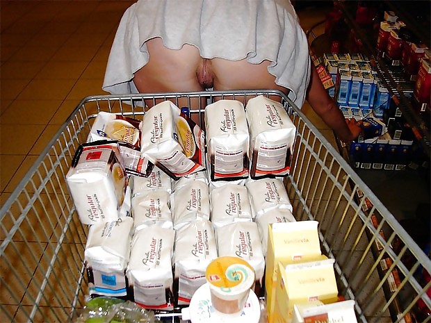 Upskirts, Ohne Höschen In Der Öffentlichkeit Oder Zu Hause ... #18290579