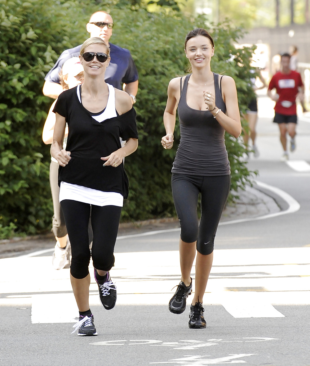 Miranda Kerr and Heidi Klum jogging around New York #4627285