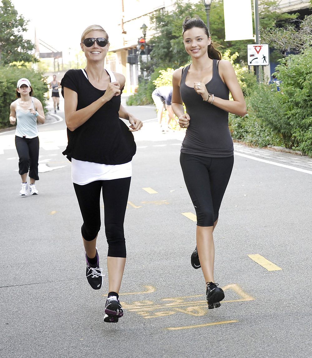 Miranda Kerr and Heidi Klum jogging around New York #4627311
