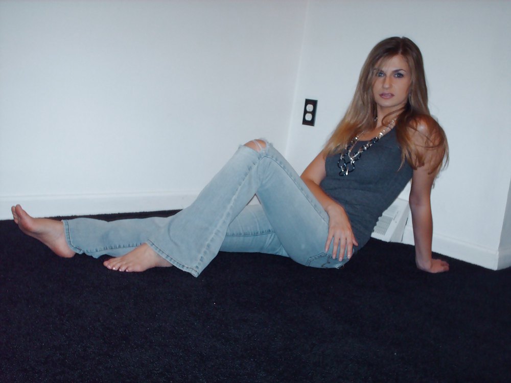 Amanda in Ripped Jeans & Barefeet # 2 #9409758