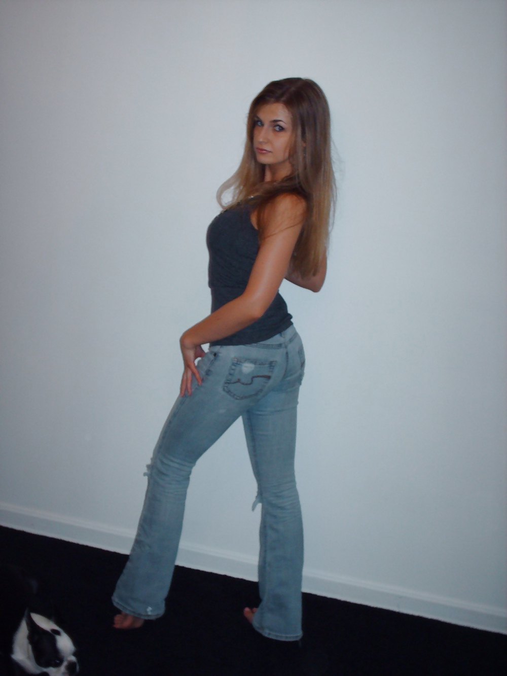 Amanda in Ripped Jeans & Barefeet # 2 #9409820