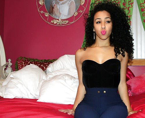 Anónima a ebonys modelos a nenas
 #12638315
