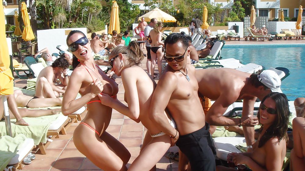 Null-Pool-Party #19357247