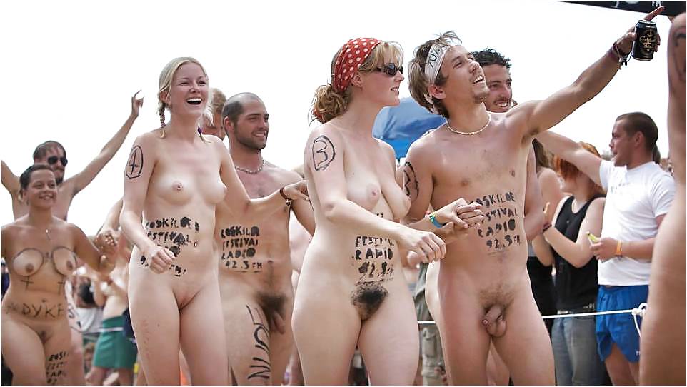Horny nudist girls showing their pussies &tits Beach Teens 4 #16613615