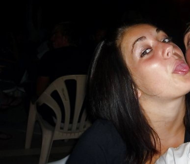 Une un comentarista
 #19079078