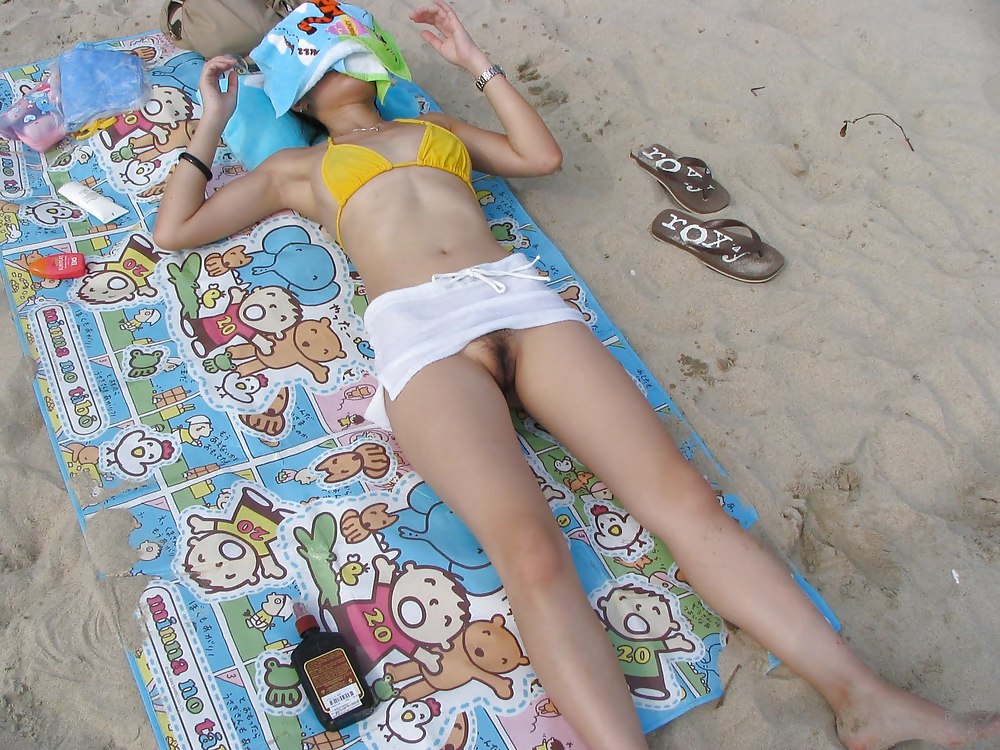 Dolce ragazza della spiaggia da hk
 #2308673