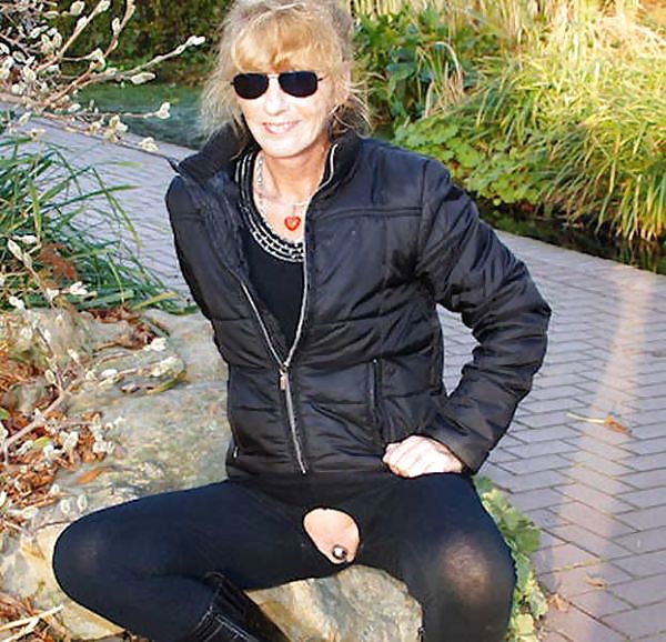 新しい
 #18920346