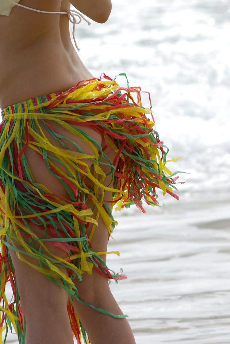 Hawian Seaside babe #9467519