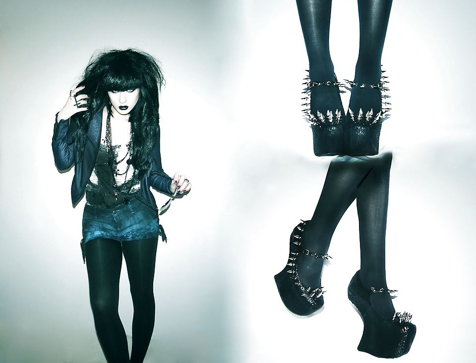 Goth blog girl #10450686