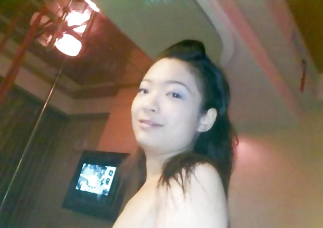 Chinese Hôtesse De L'air Exposé #17398470