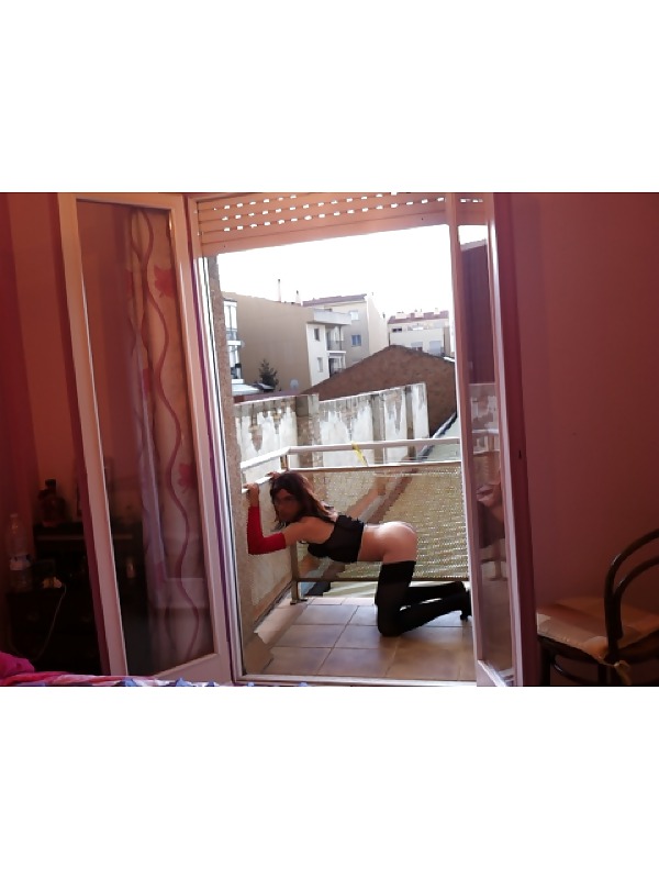 Nude in the window 