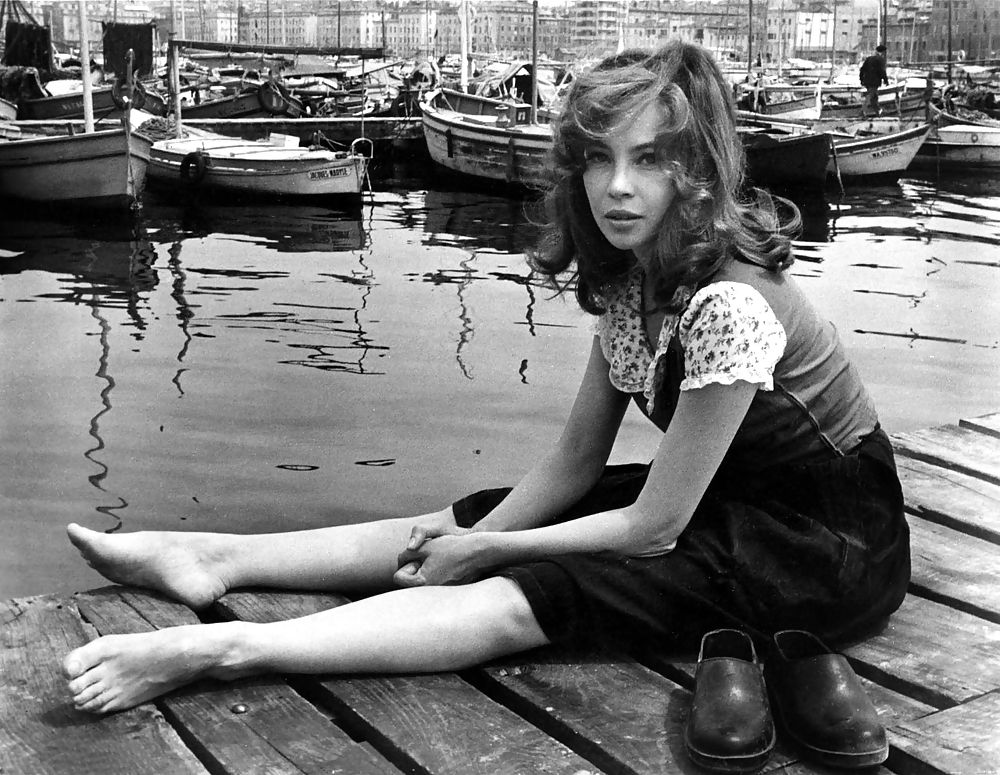 Leslie Caron
 #15816316