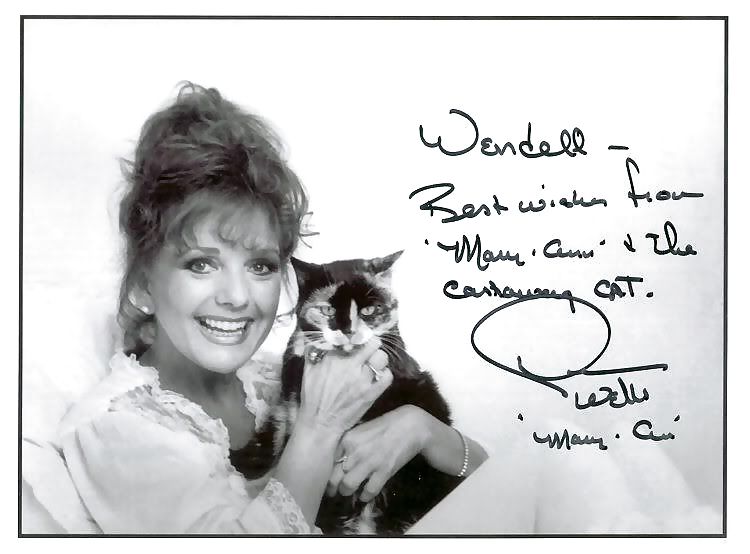 Dawn wells - mary ann summers
 #666596