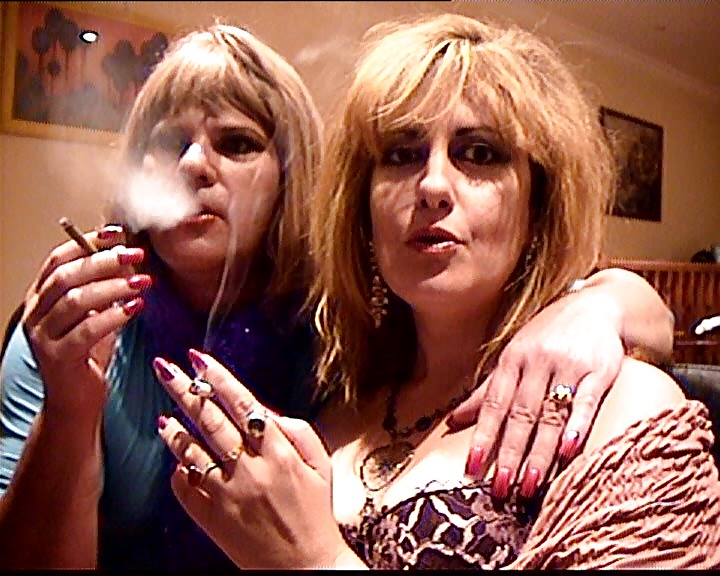 ¡Fumar y el sexo van juntos!
 #4168915