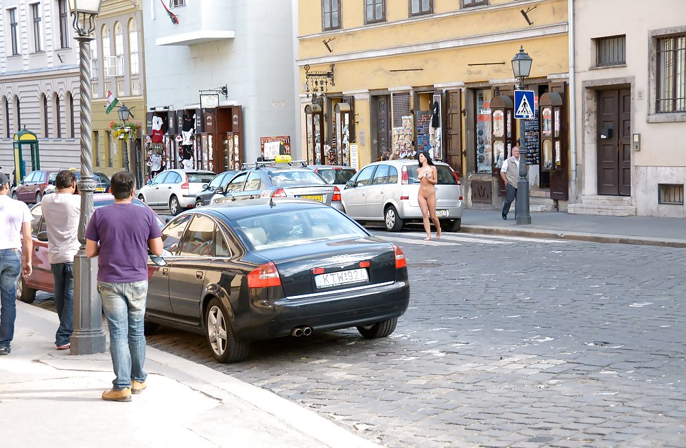 In Einem öffentlichen Auszusetzen #18176536