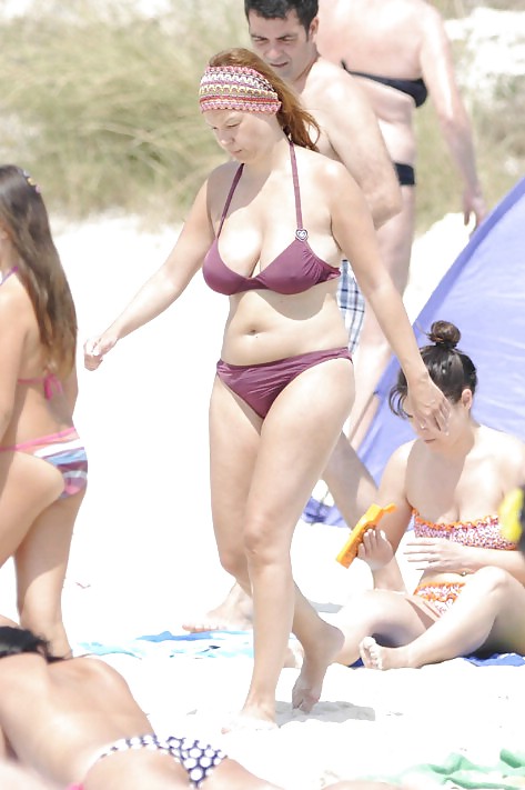 Zwei Sexy Spanische Minister Im Bikini #16508017