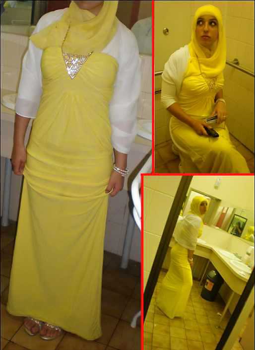 Jilbab & hijab & niqab in pathroom #17419360