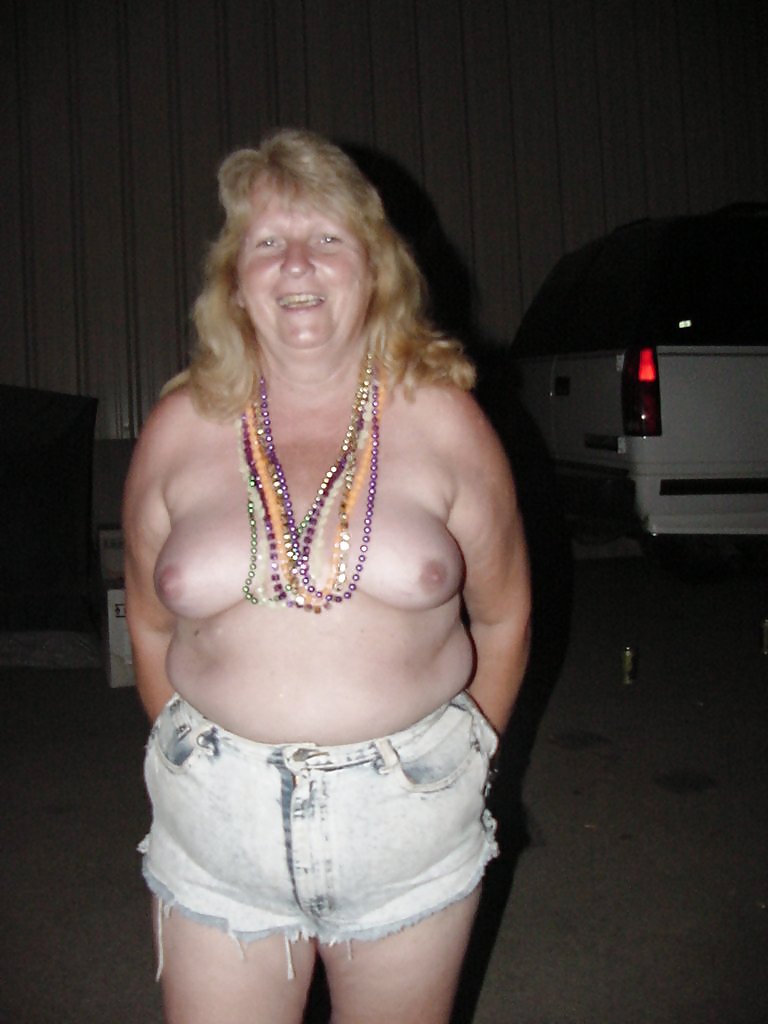 Reifen Und Omas Zeigt Uns Ihre Titten 5 #11594472