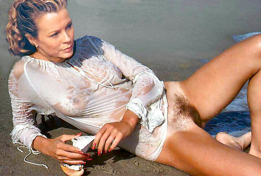 Kim Basinger Nude