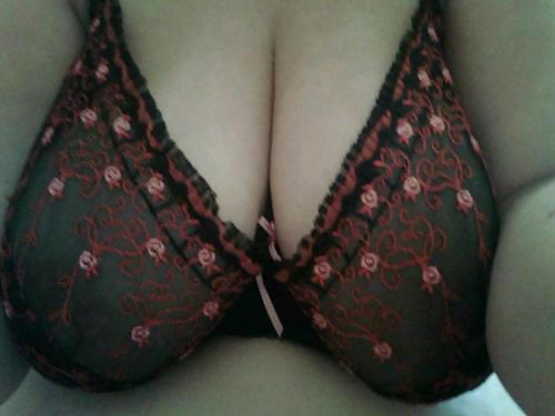 Frau Ihre Verkaufs-BH Auf Dem Netz #13502381