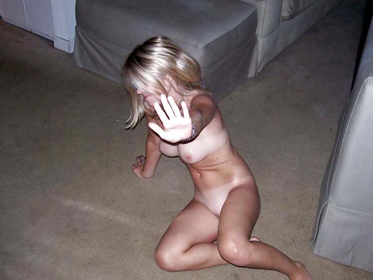 Blonde - tanlines