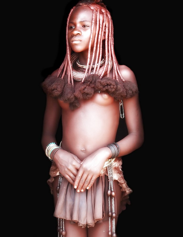 アフリカの伝統的な部族の女の子の美しさ
 #13197046