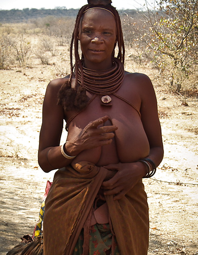 アフリカの伝統的な部族の女の子の美しさ
 #13197054