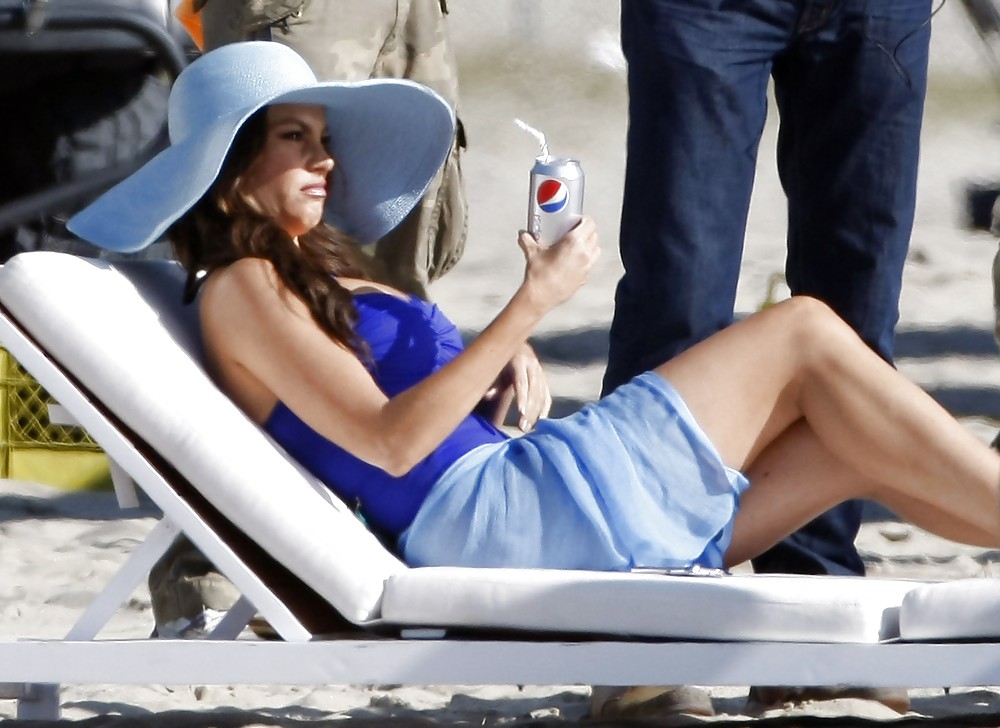 Sofia Vergara & David Beckham a Diet Pepsi commercial in LA #4483854