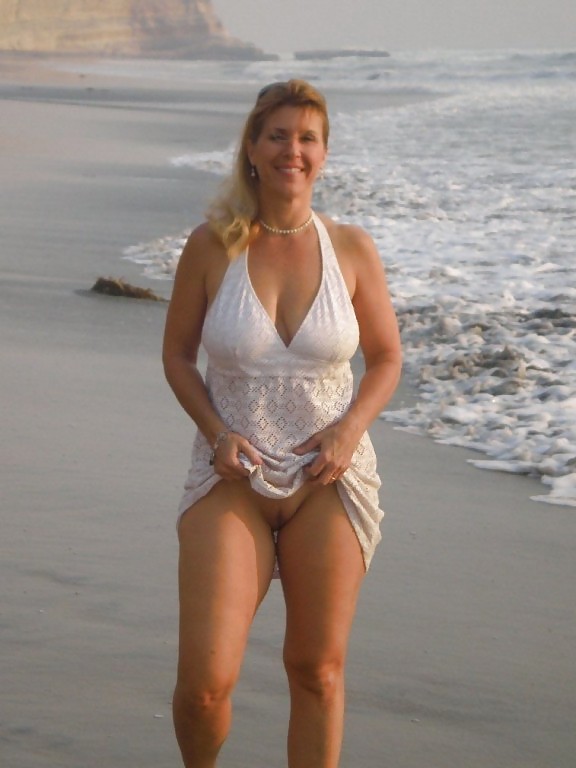 MILFs on the Beach - 29 #13551571