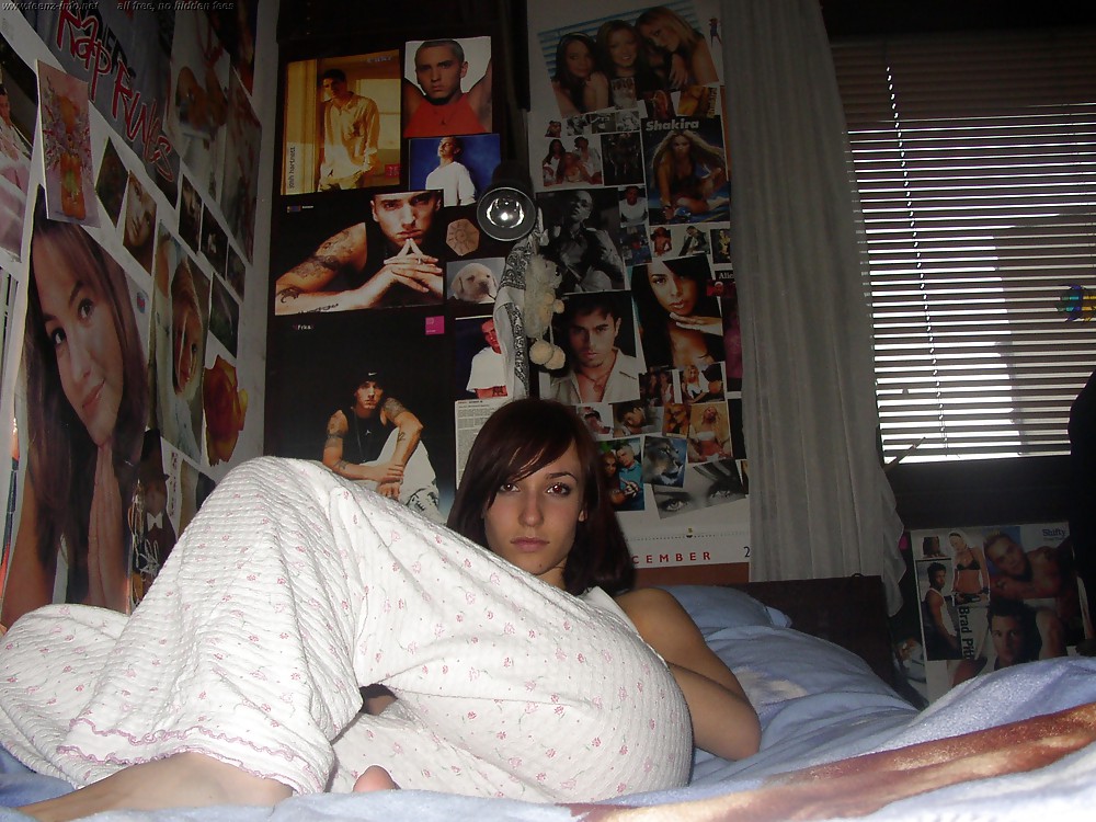 Hot College Girl Selfshot 1of2 #21153178