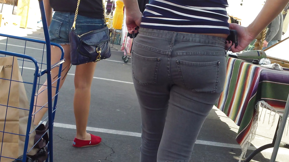 Hot Sexy Italienische Teen Ass & Hintern In Engen Grauen Jeans #8900845