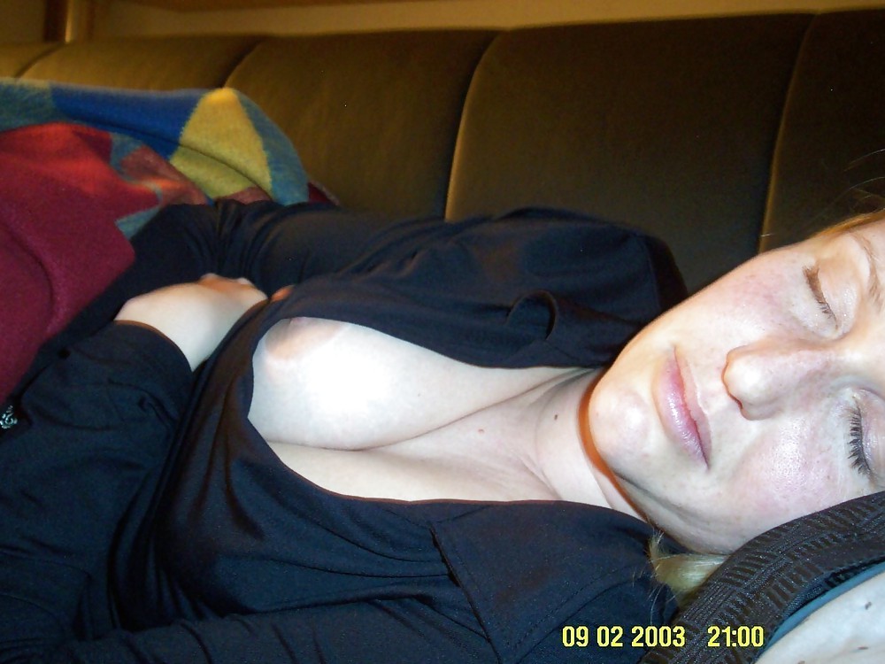 Downblouse ... Oops Meine Brustwarzen Iv #10457176