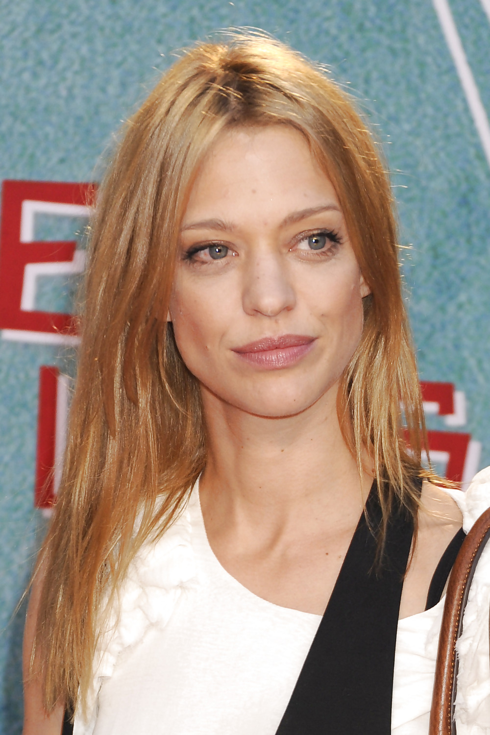 Heike Makatsch (HQ) #9811579