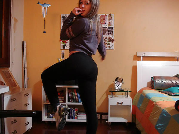 Anna simply
 #15994664