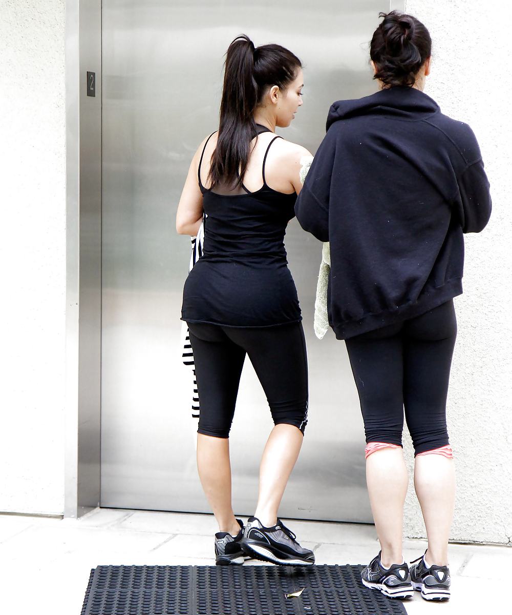 Kim Kardashian in leggings leaving a gym in Studio City #5354616