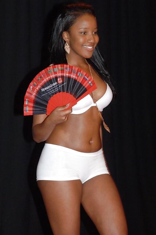 Miss Sudafrica 2008...bikini
 #8716541