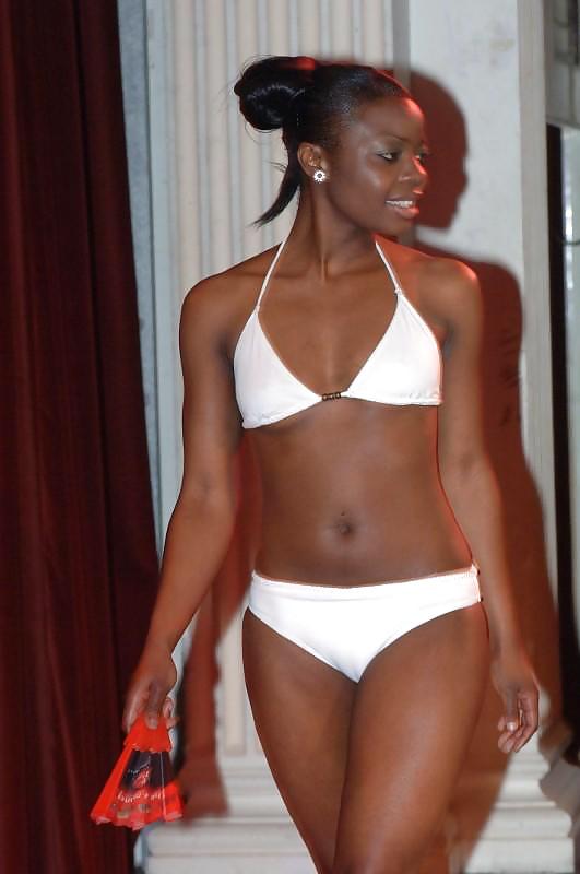 Miss Sudafrica 2008...bikini
 #8716834
