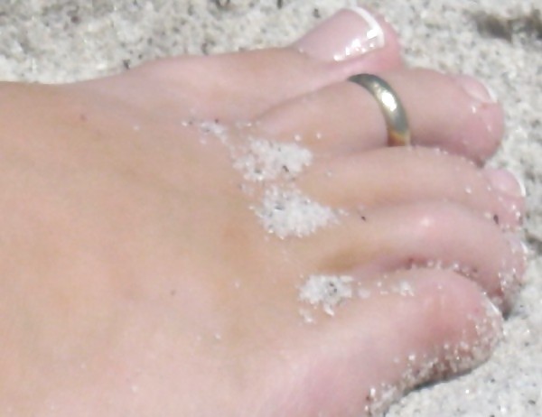 My girlfriend's gorgeous feet #2690239