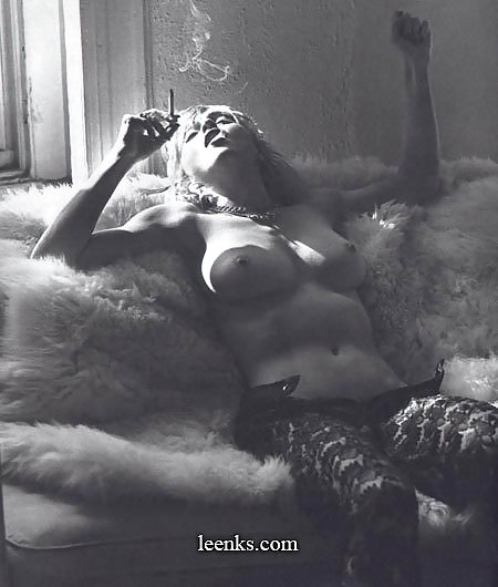 Madonna foto nuda
 #19853734