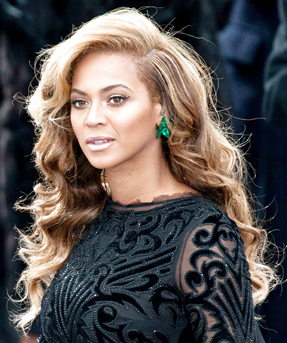 Beyonce knowles
 #20096881