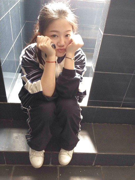 Nettes Chinesisches Mädchen Blowjob Sporttrainer #15390508