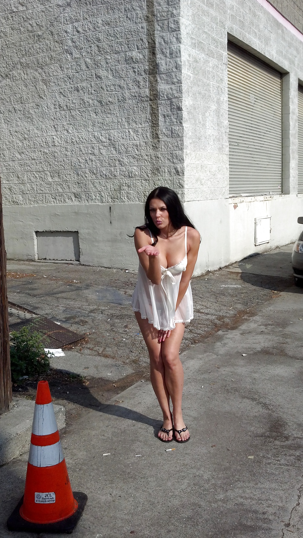 Adrianne Curry Looking Hot in Photoshoot Behind the Scenes #6638697