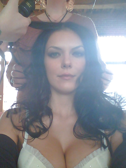 Adrianne Curry Looking Hot in Photoshoot Behind the Scenes #6638715