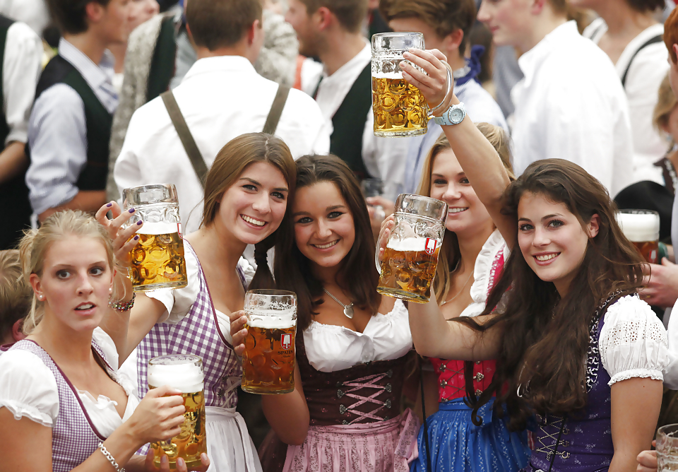 Dirndl #5441975