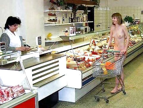 Shopping Nude #2379292