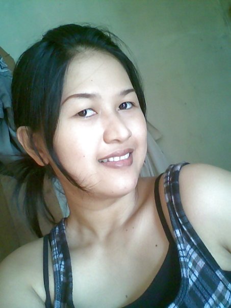 Reyna Evlyn from Indonesia #617942